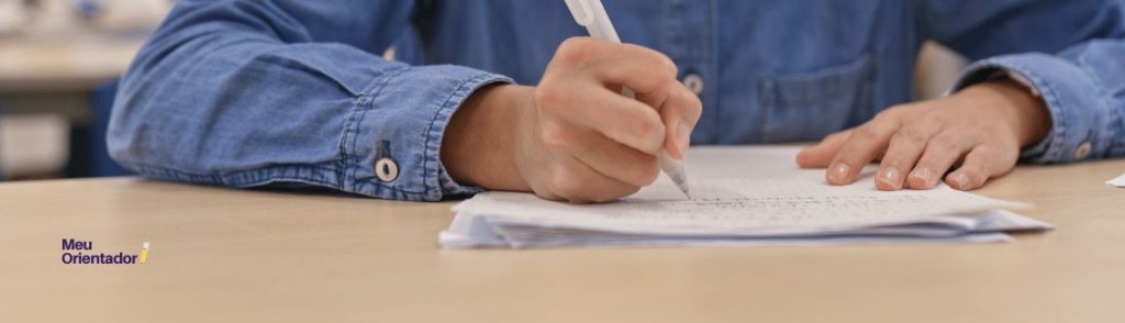 Como economizar tempo e dinheiro ao comprar um TCC pronto